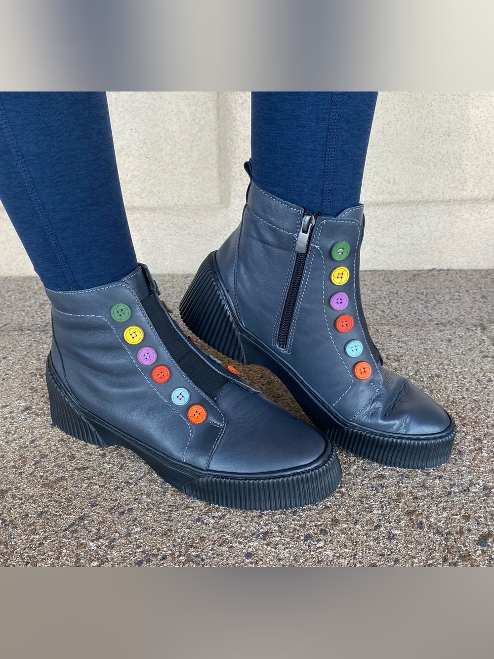 Gelato - Tina Anthracite - Multiple Sizes (NEW W/ BOX)